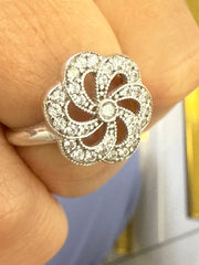 14k white gold square and flower shape ring with stones