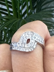 14k white gold square and flower shape ring with stones