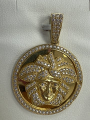 14k round white stone medusa pendant
