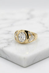14k ring men with round center stone and eagles on the sides 3.83g
