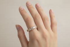 10k tennis infinity ring band with many stones (ed)