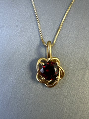 14k box necklace with red flower pendant 4.14
