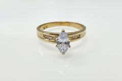 14k Ring engagement ring gold with marque light blue stones