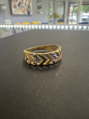 14k tricolored ring with arrows
