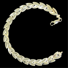 14k Leafy bracelet gold color