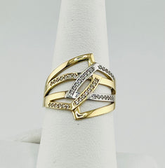 14k two-toned ring with stones