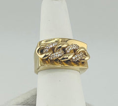 14k ring square on top and round cuban style design