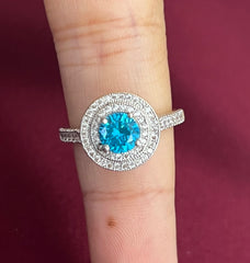 14k blue circle stone ring with smaller stones