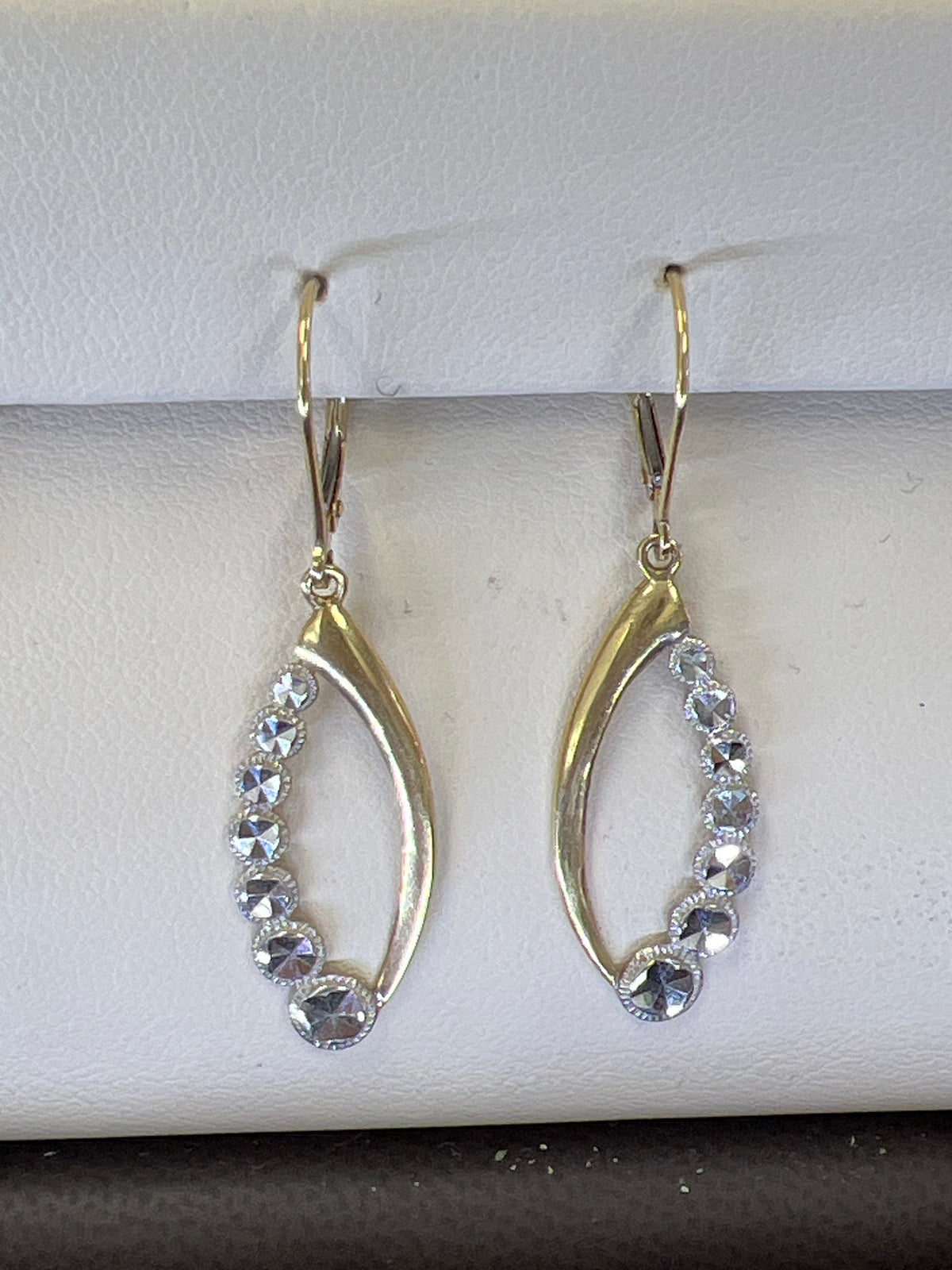 14k hanging oval earrings with stones