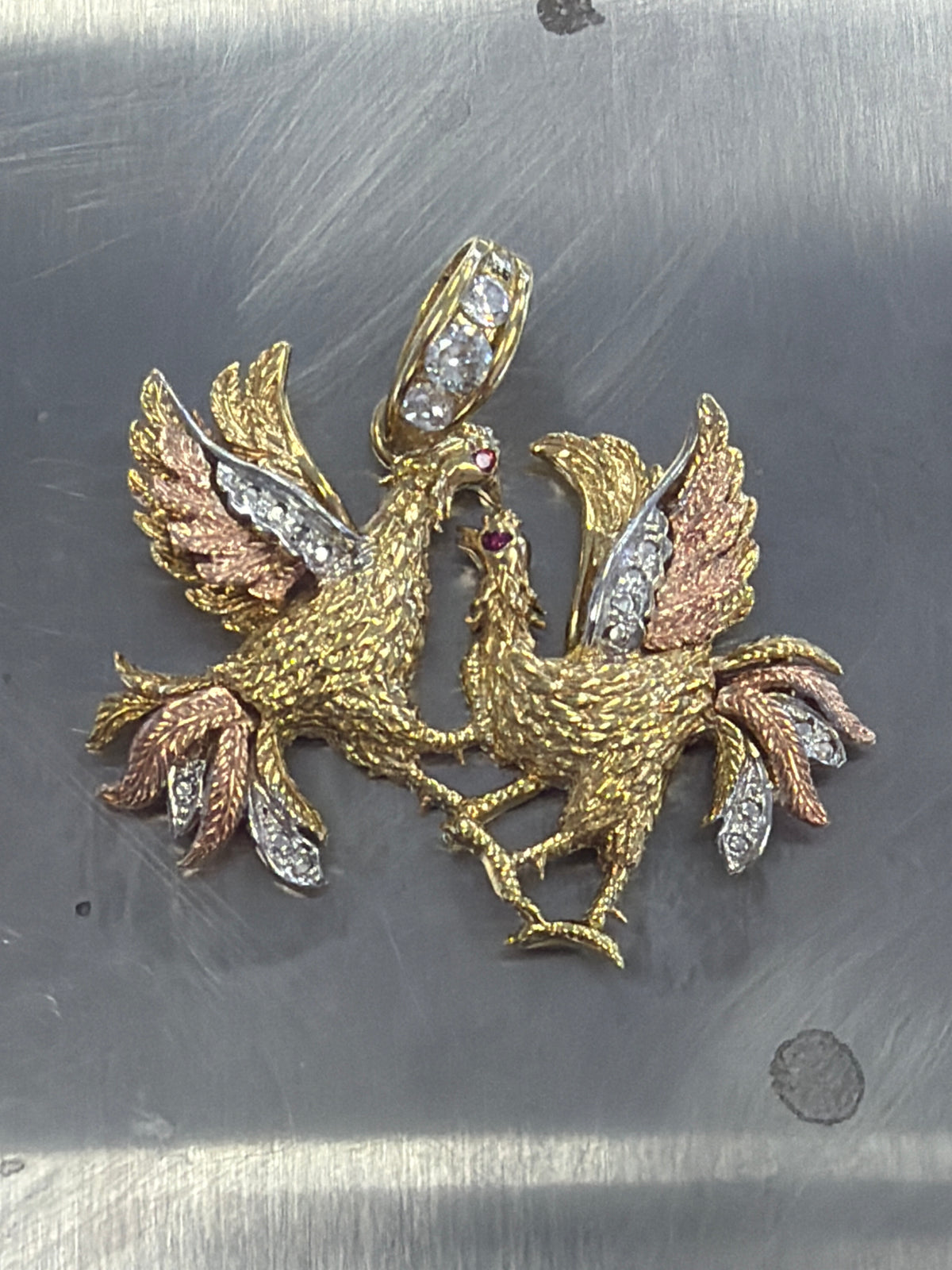 14k rooster fight pendant