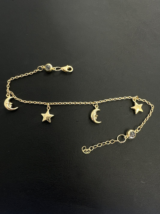 14k bracelet with charms 4.67g min star
