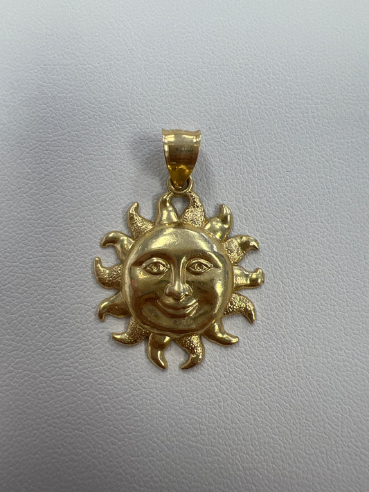14k pendant smiling sun