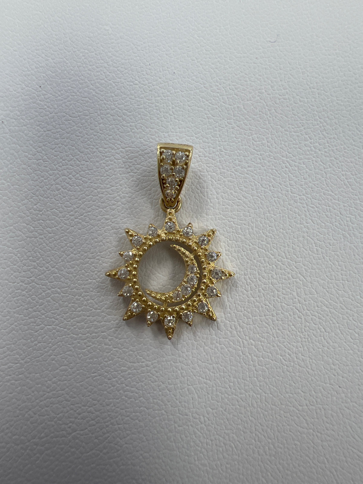 14k pendant moon in sun w/ stones