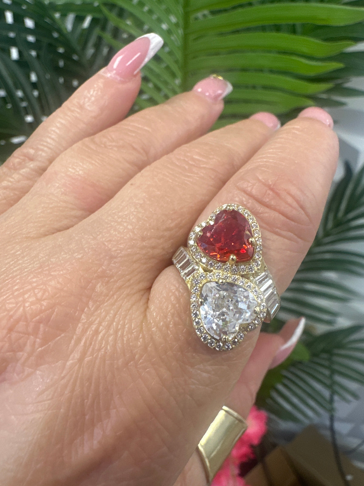 10k ring ladies 2 hearts pink and rose