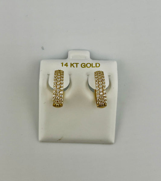 14k ladies earring hoop with stones