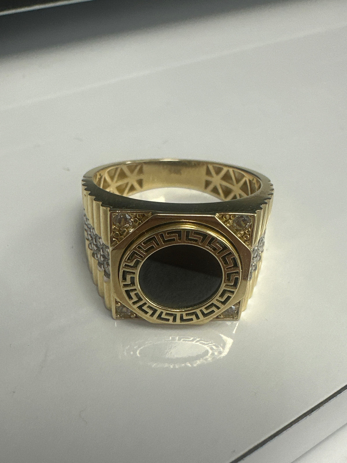 14k ring men with black onix stone and stones on the side