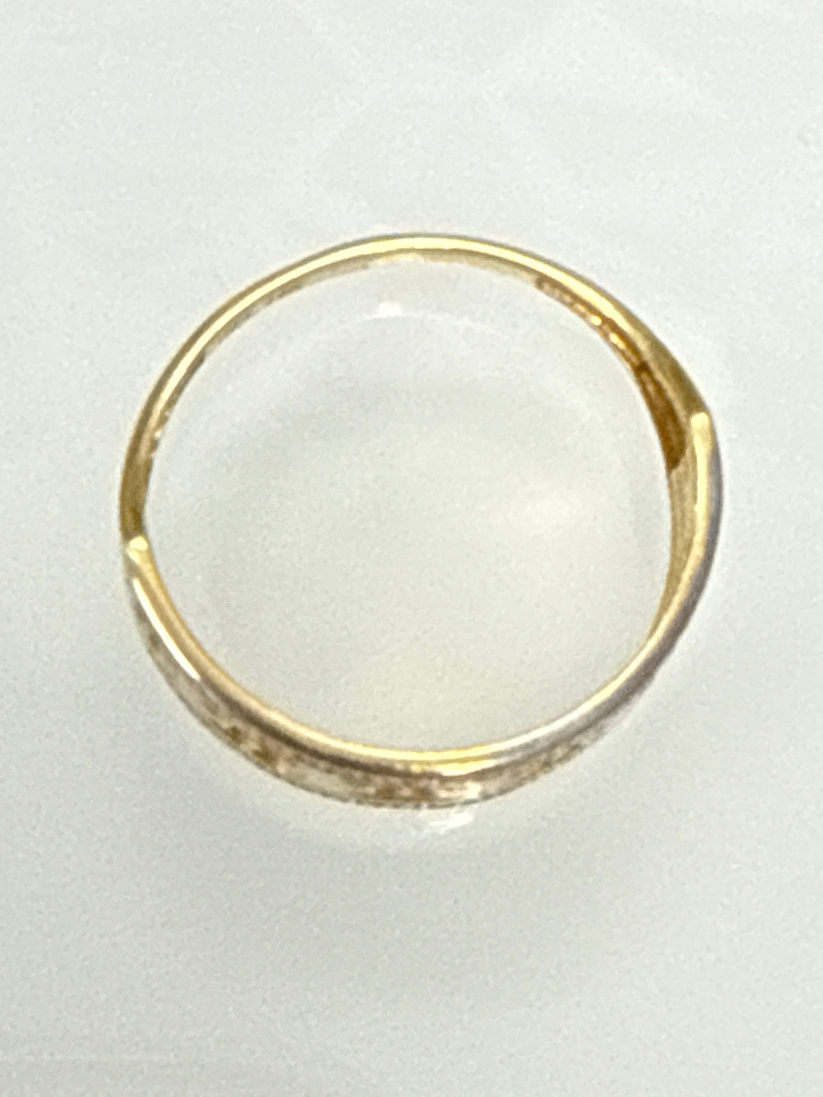 14k Ring band with design