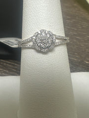 10k  Diamond Engagement ring natural diamond