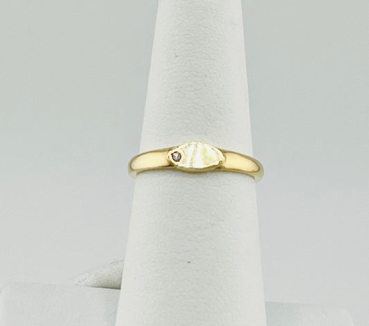 14k ring with a stone