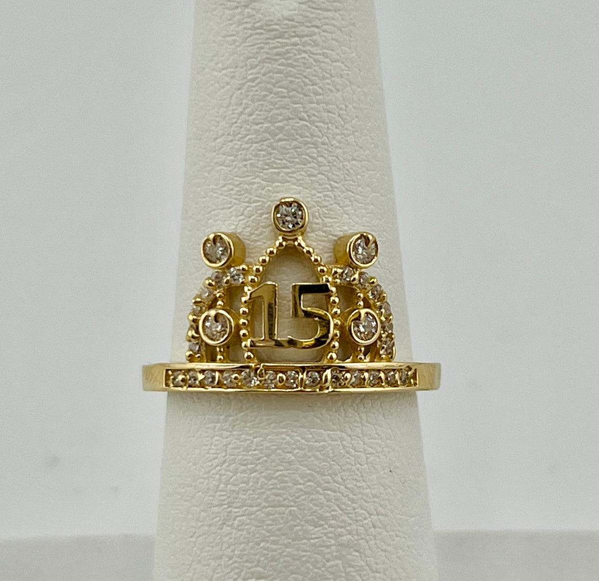 14k Quince (15) crown with stones