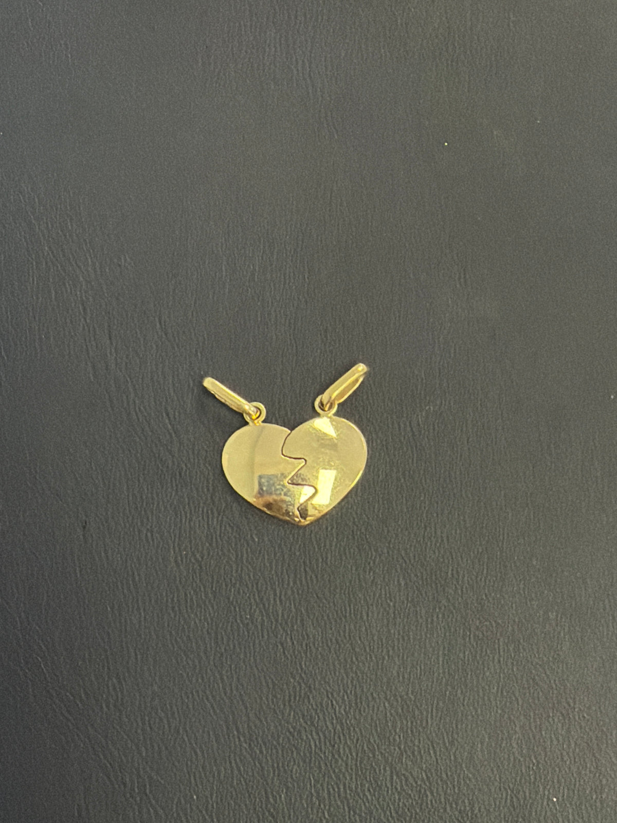 14k Breakable heart pendant