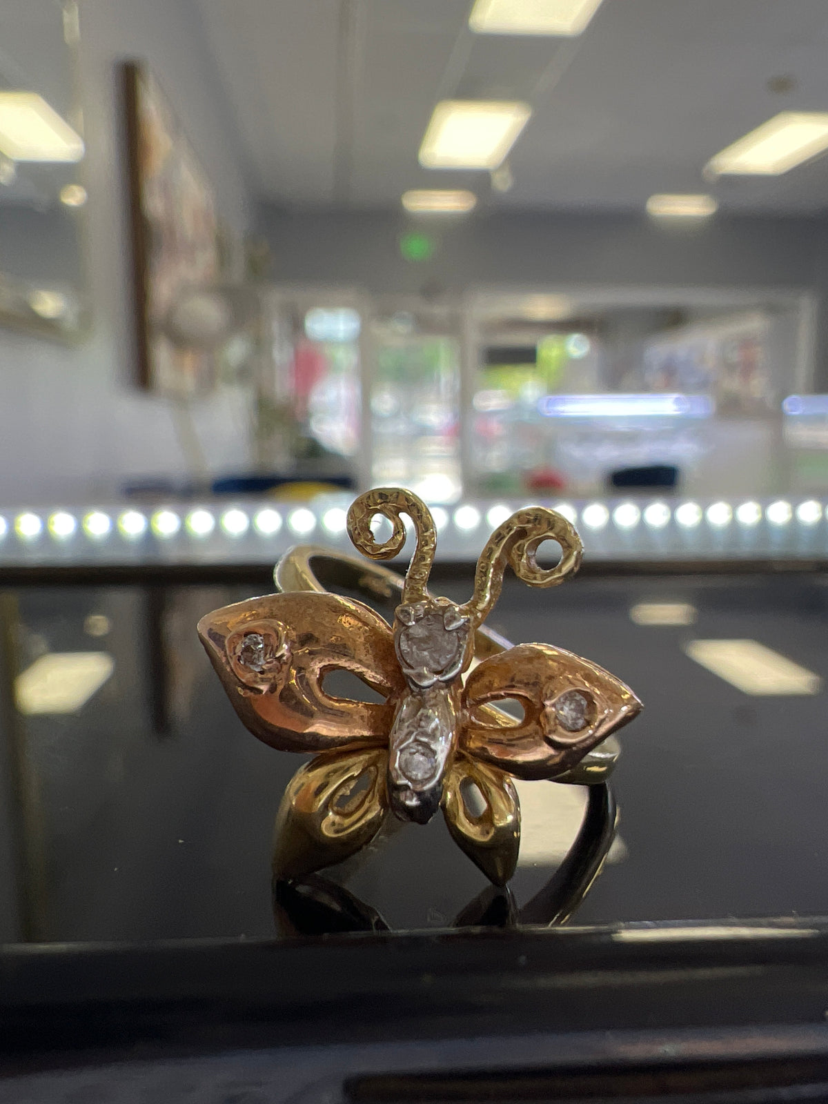 14k tri colored butterfly ring w/ white stones