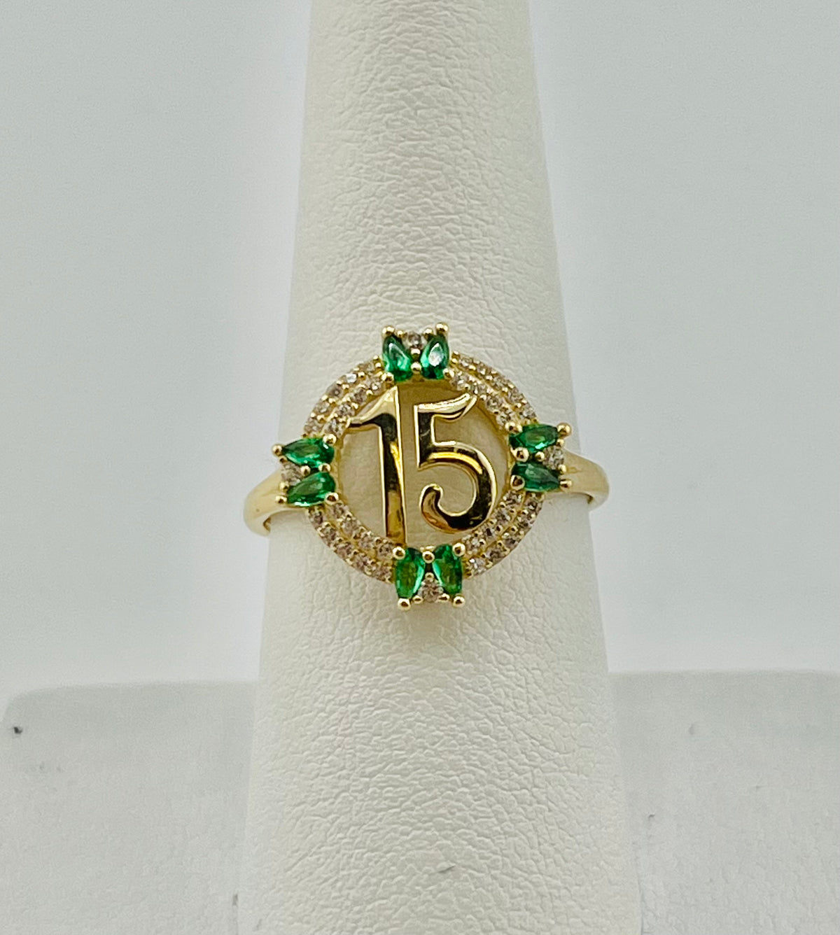 14k Quince (15) green circle with stones