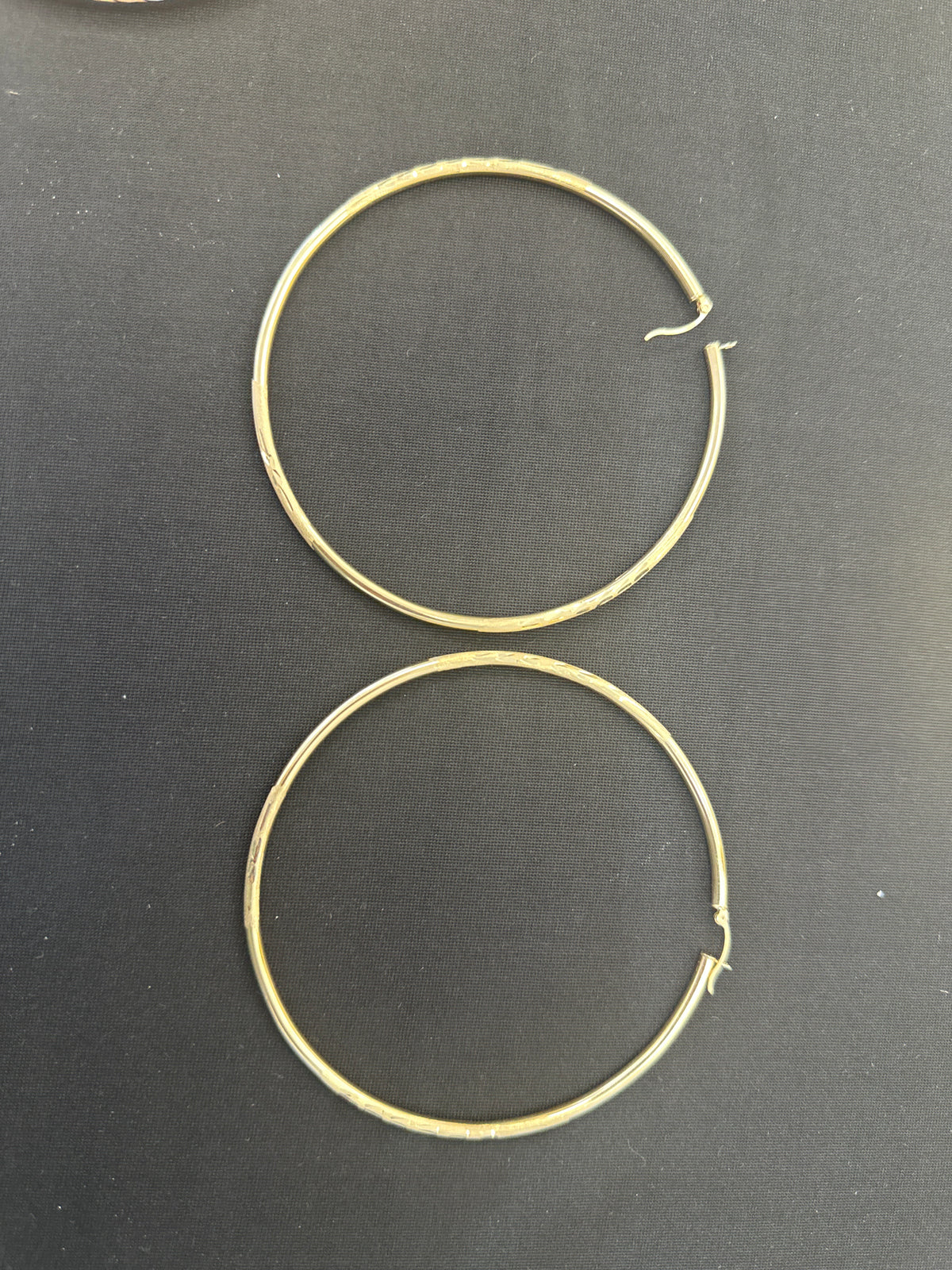 14k Earring big hoop diamond cut 3 1/2 mm