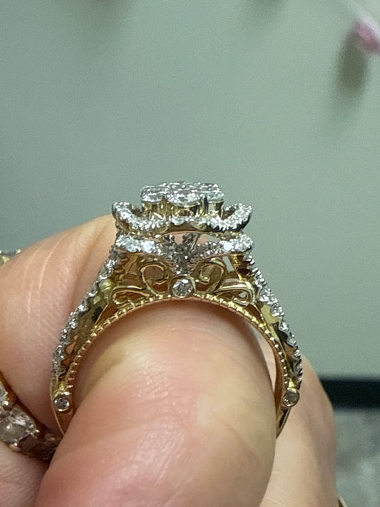 10k  Diamond Engagement ring natural diamond