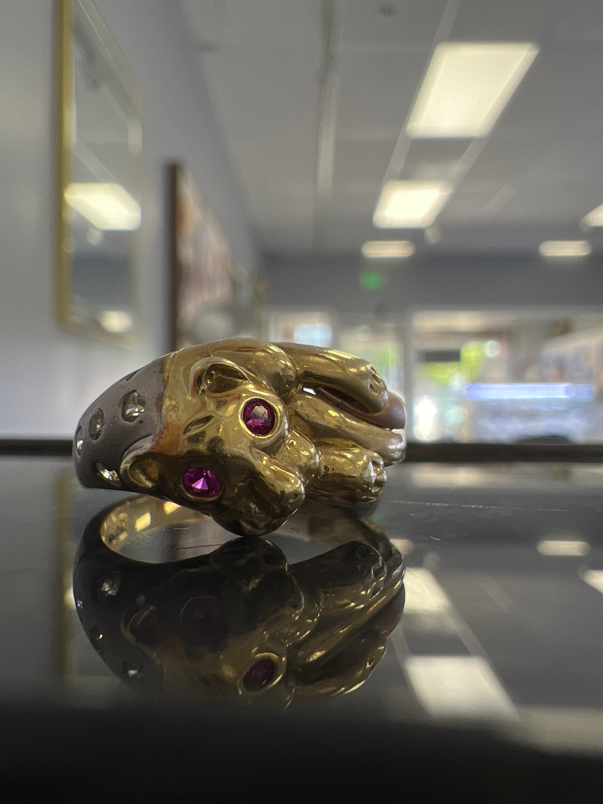 14k tri colored ring panther w/ red white stones