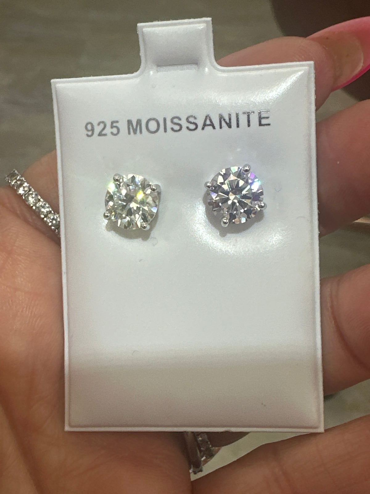 Silver 925  earring moissanite