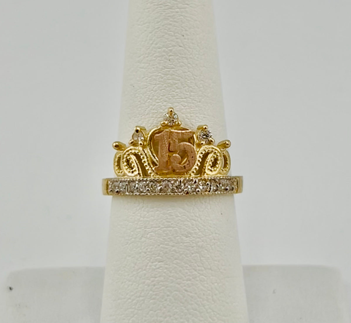14k Quince (15) crown with stones