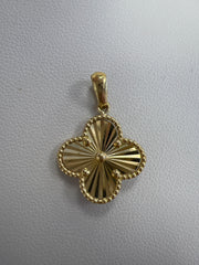 14k gold clover pendant