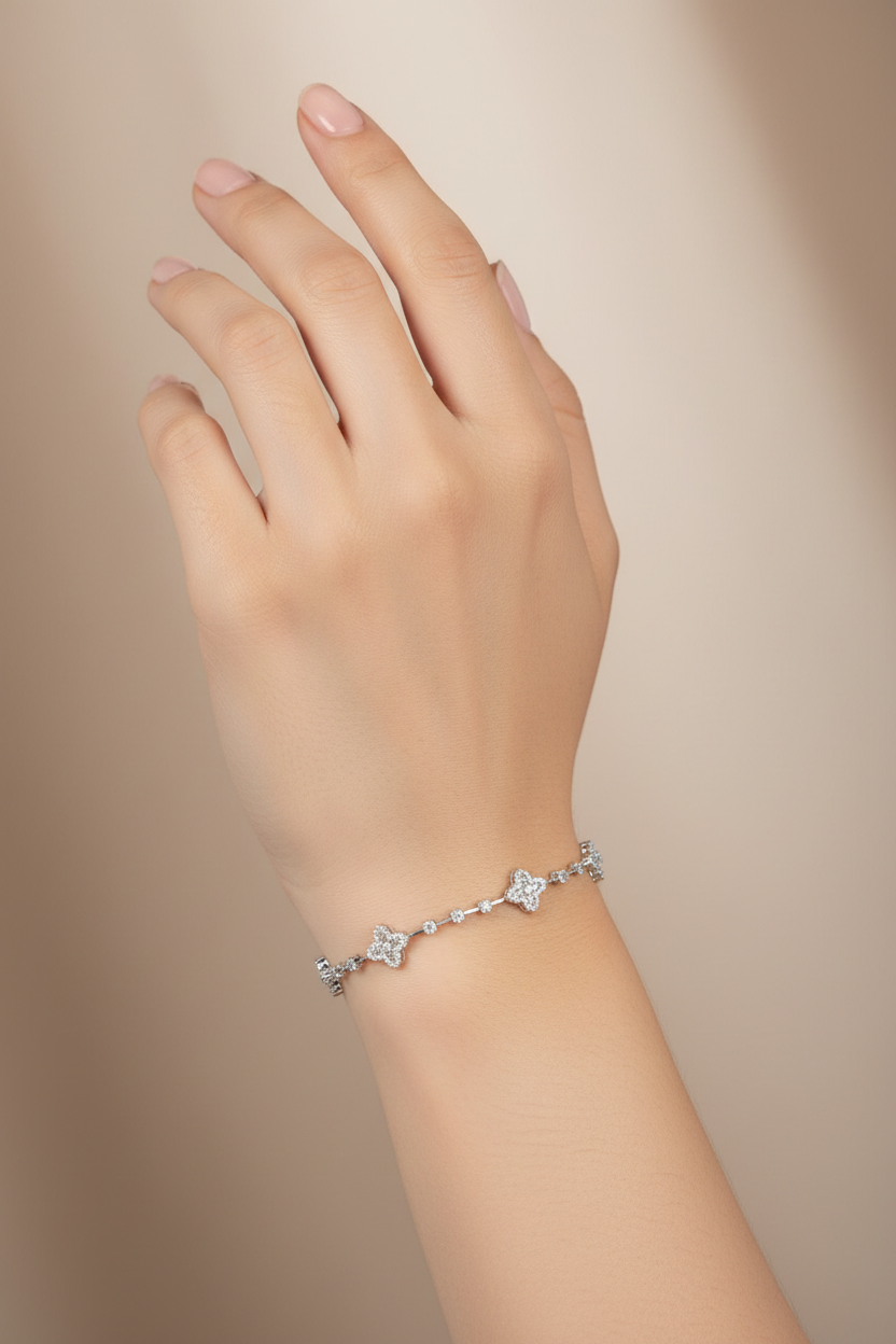 Silver moissante clover bracelet 2.63ct
