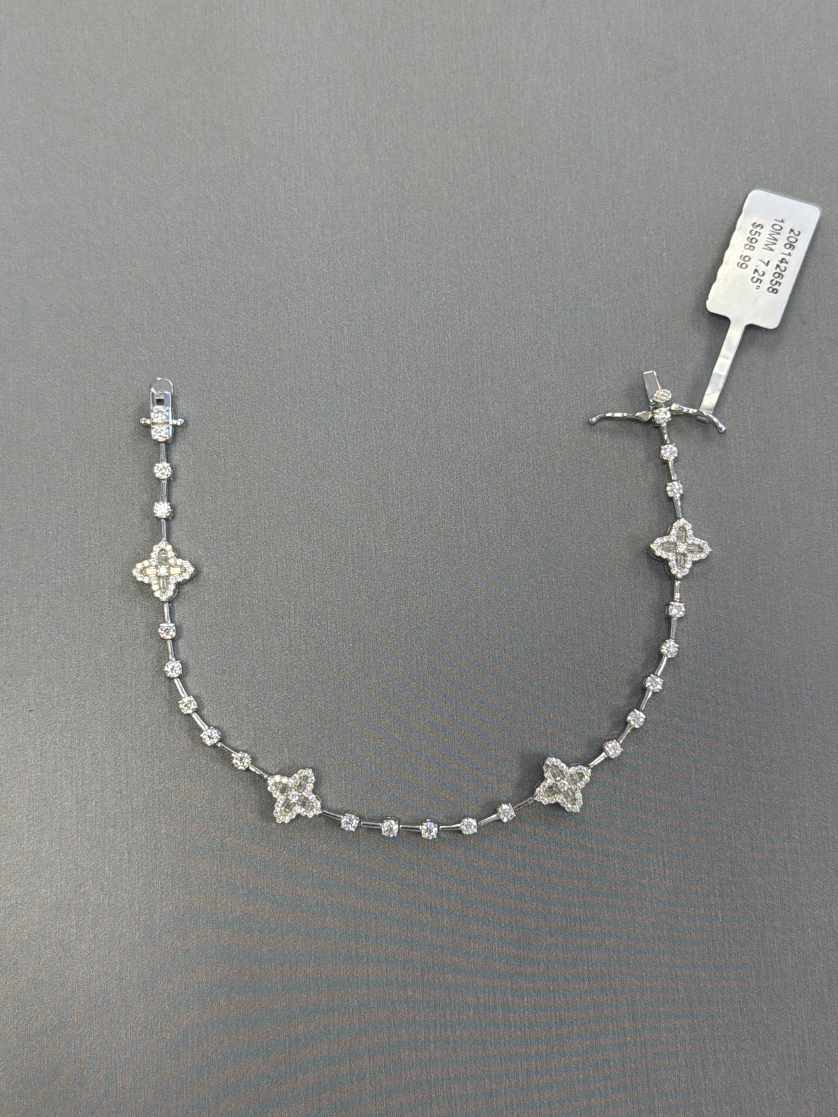 Silver moissante clover bracelet 2.63ct