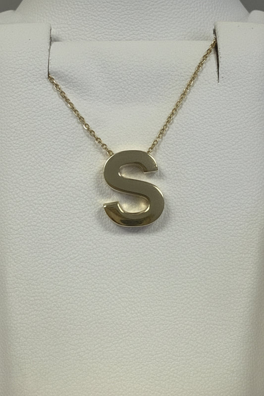 14k letter S necklace 2.47g