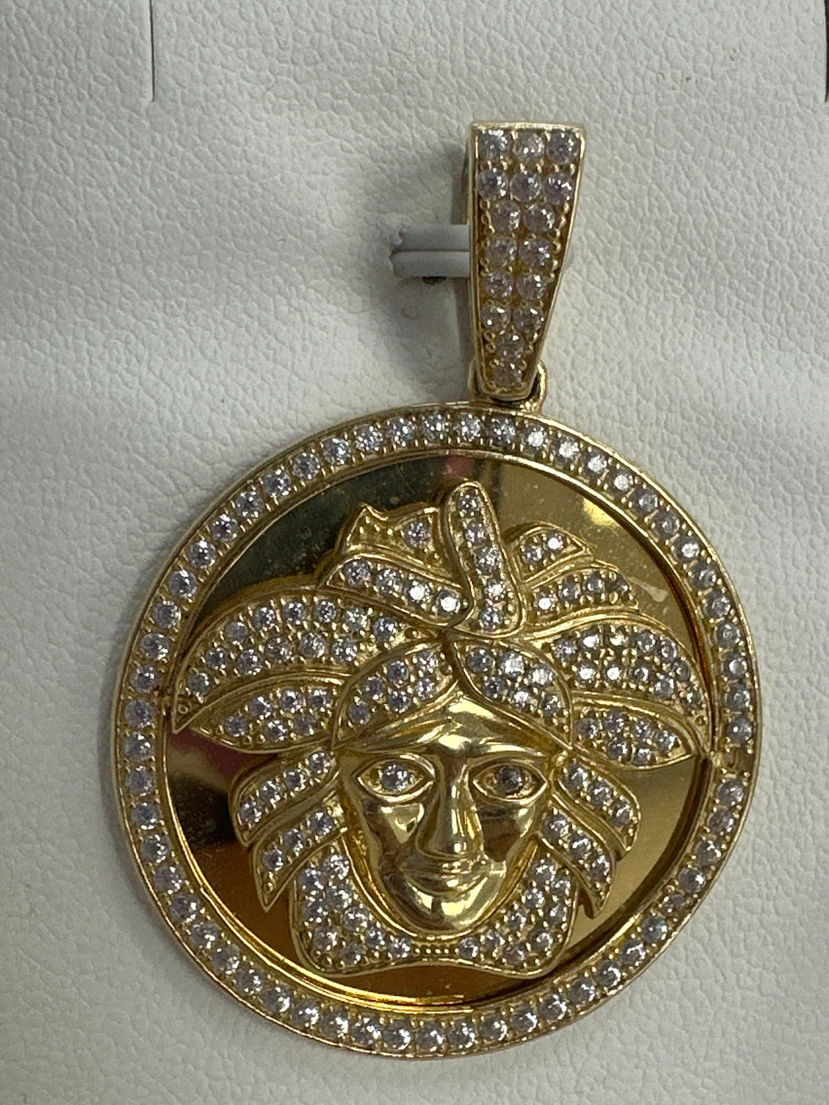 14k round white stone medusa pendant