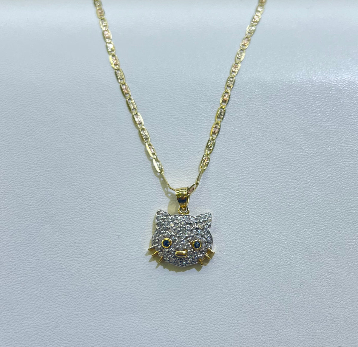 14k Hello kitty Necklace