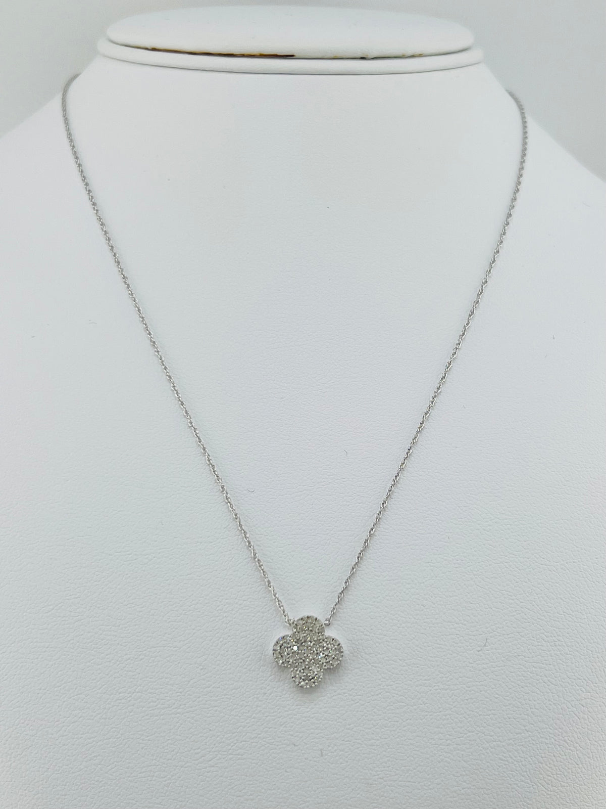 Silver diamond necklace clover 0.33ct
