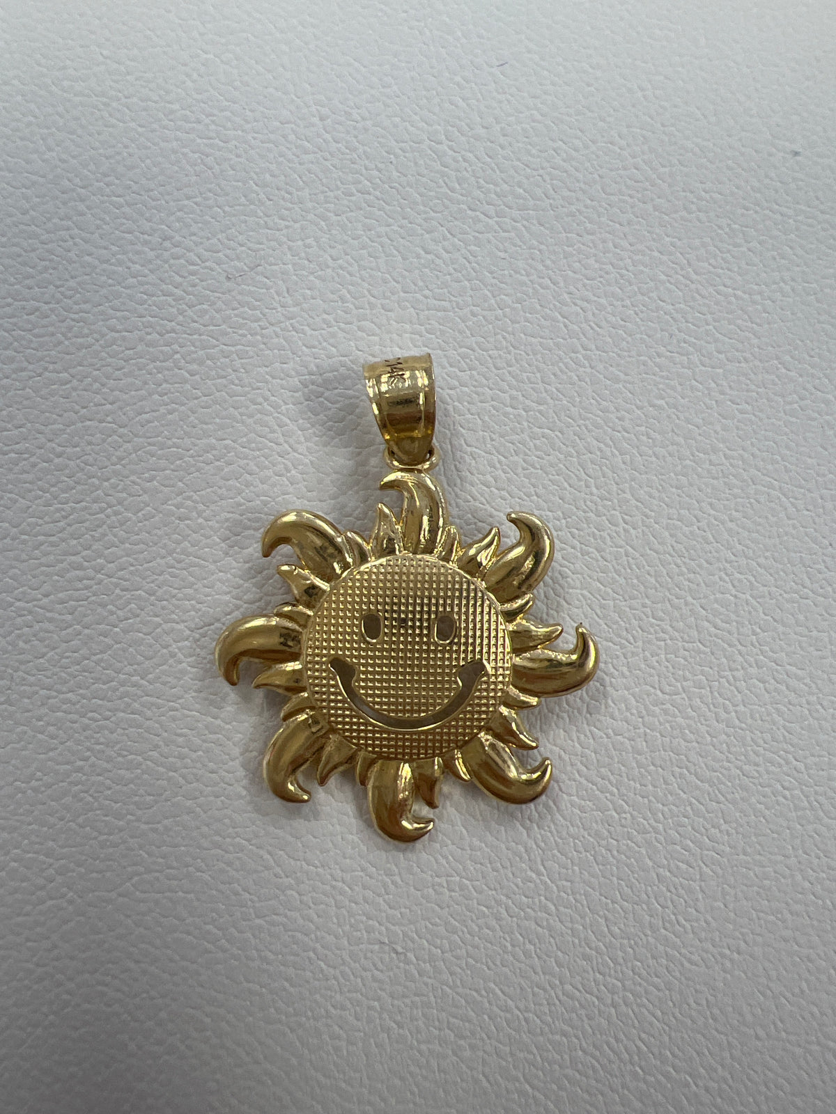 14k pendant smiling sun