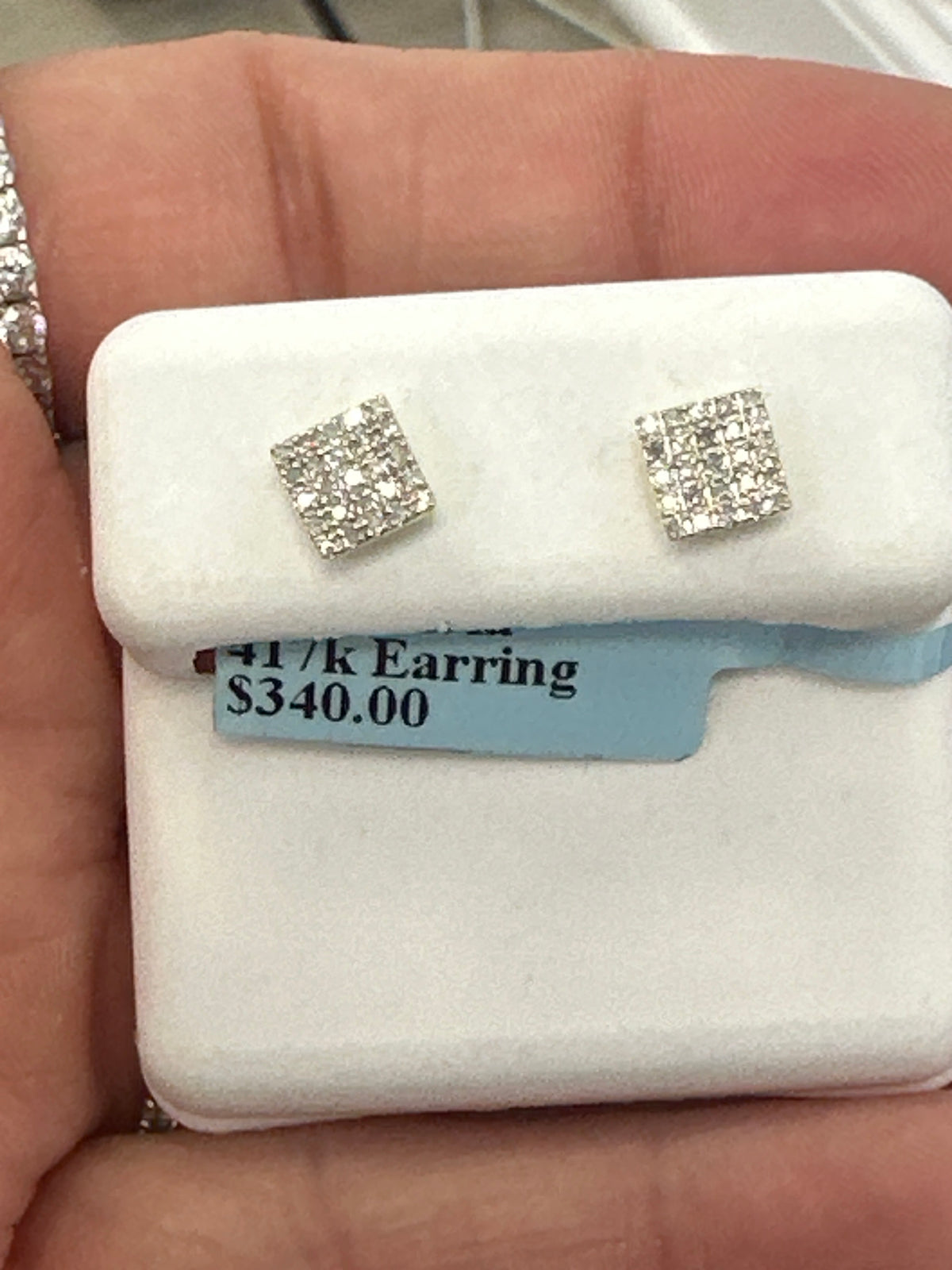 10k diamond earing