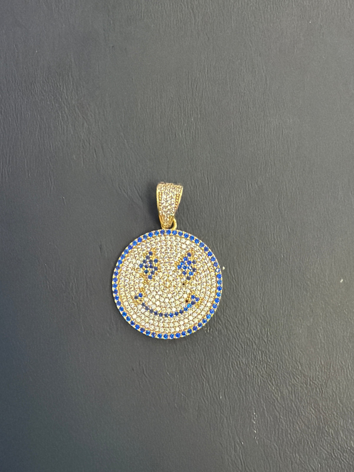 14k blue smiley face pendant