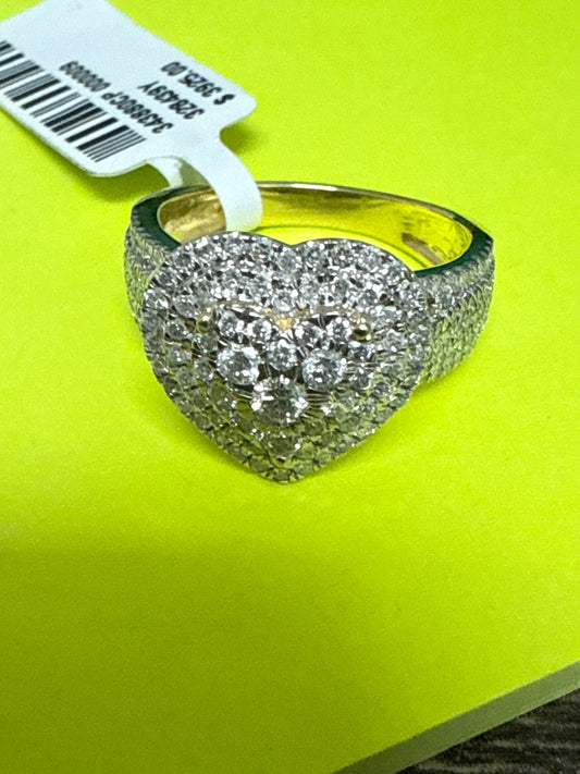 10k ring ladies heart with natural diamonds