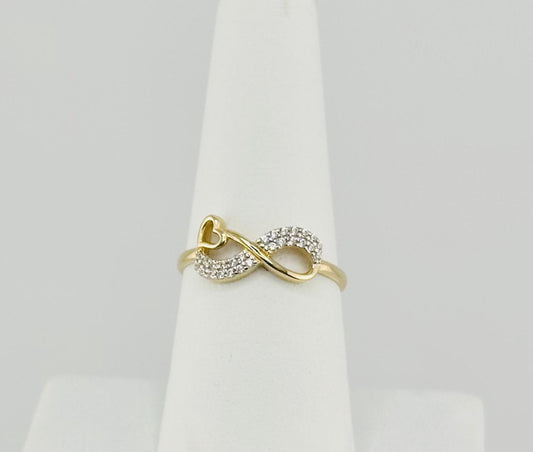 14k infinity ring with heart and stones