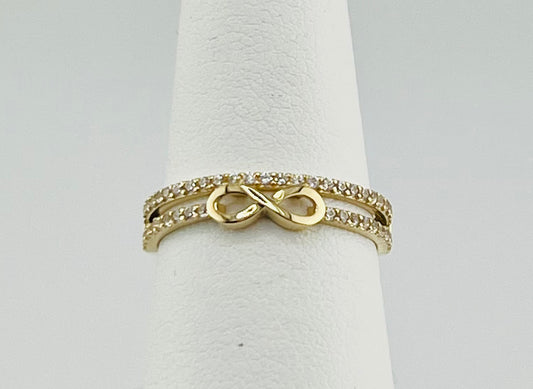 14k infinity ring with stones