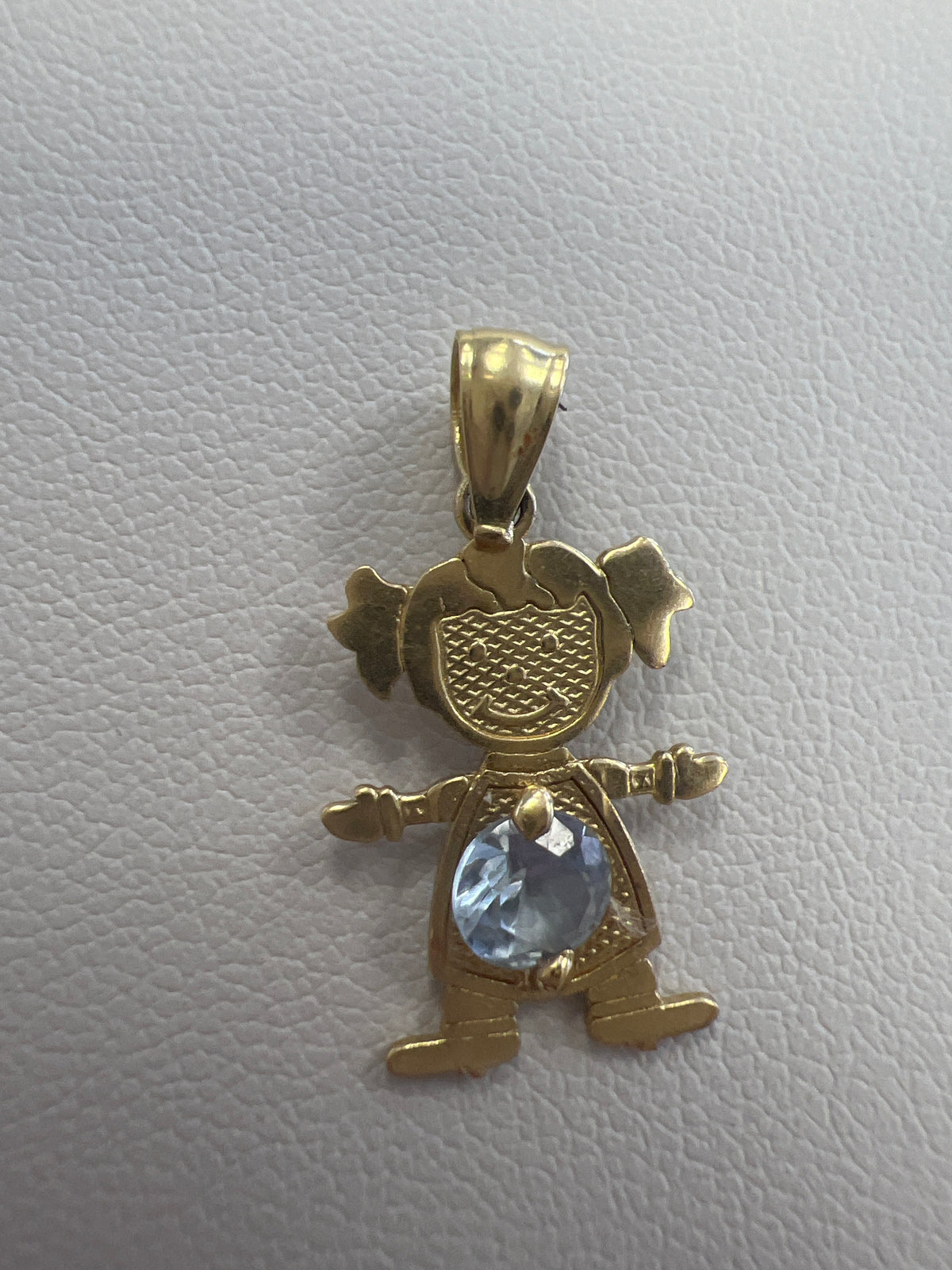 14k pendant little girl with stone