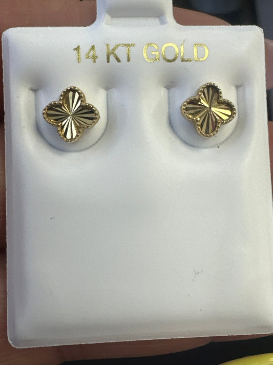14k Stunning flower earrings