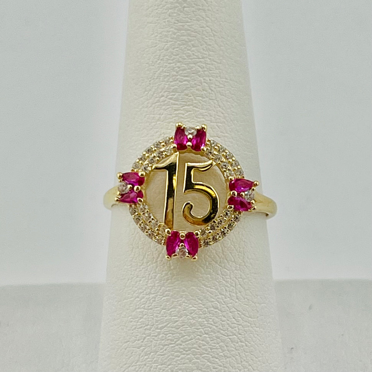 14k Quince (15) pink circle with stones