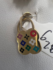 14k small clover pendant