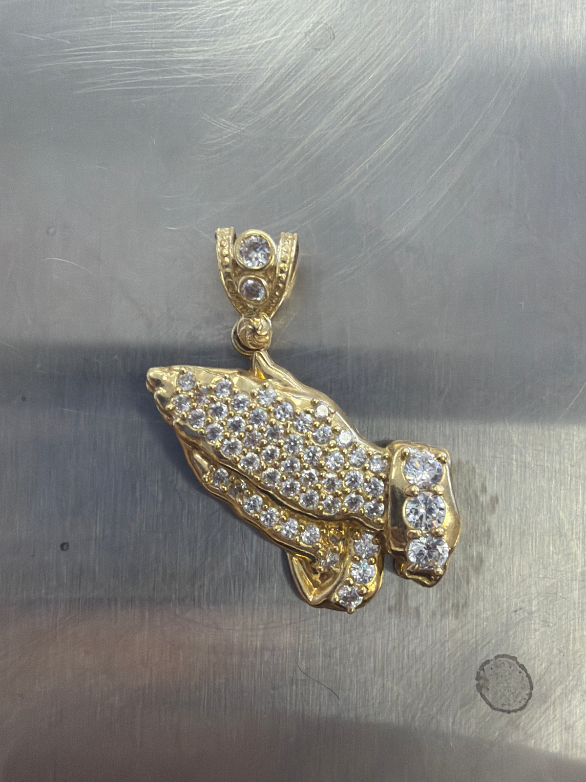 14k praying hands with stones pendant